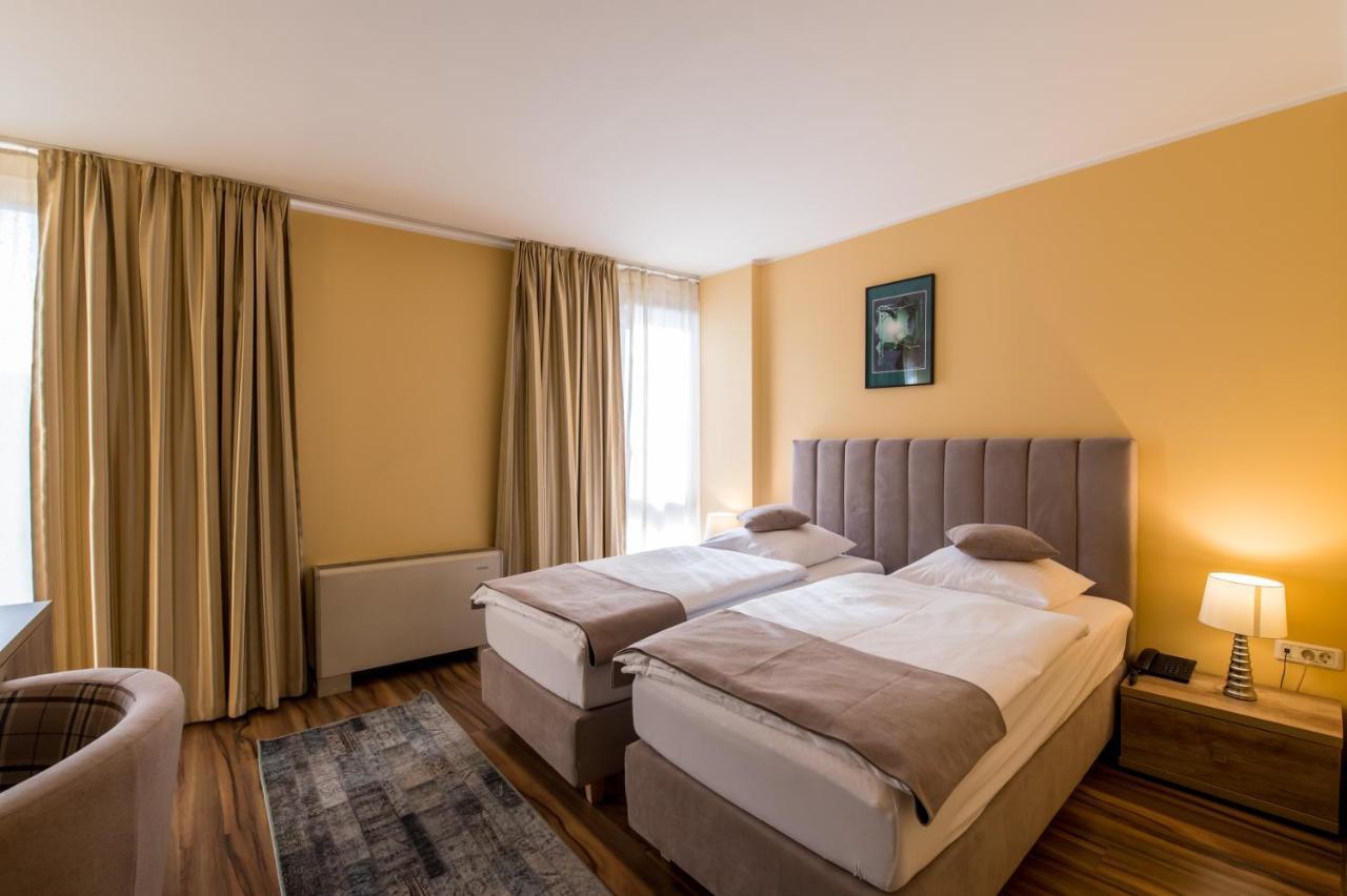 Hotel Perla ทิมิชัวรา ภายนอก รูปภาพ
