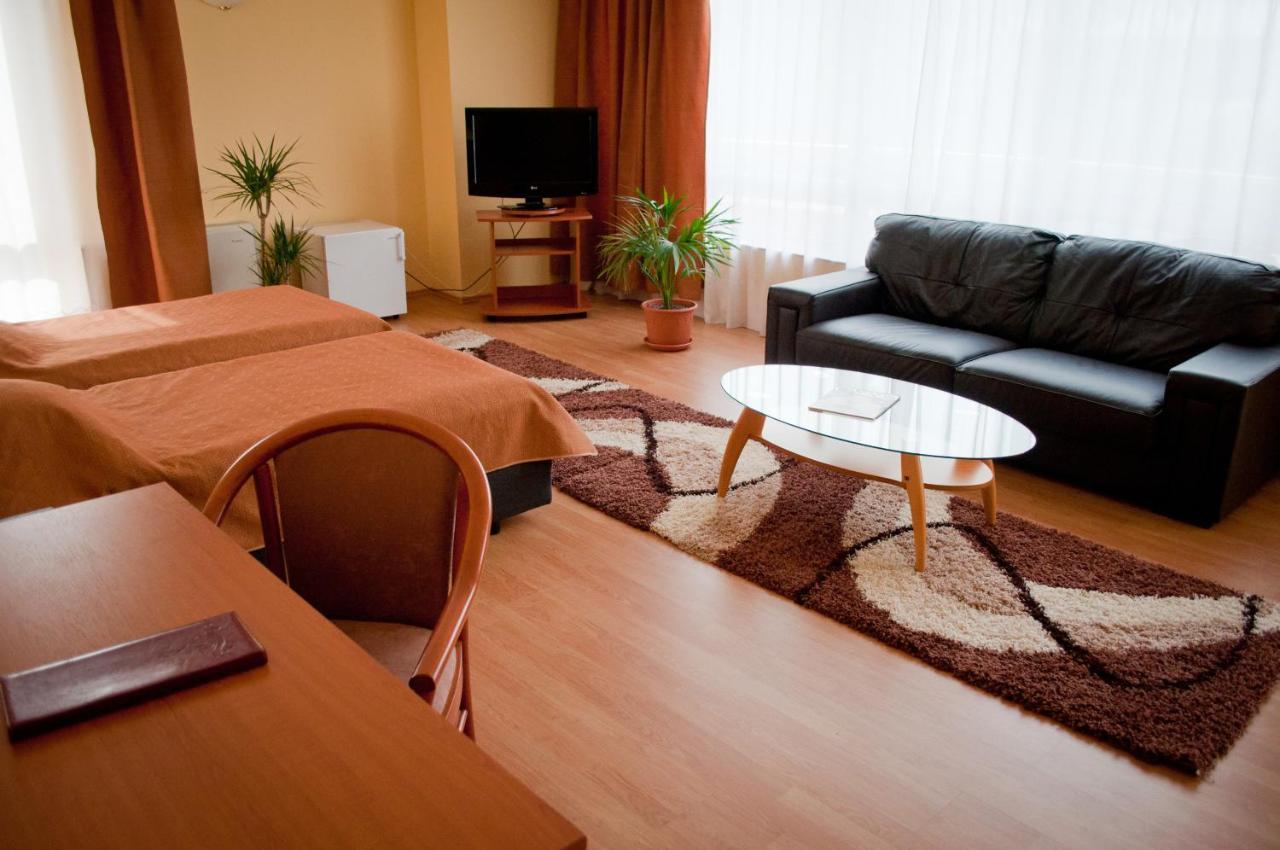 Hotel Perla ทิมิชัวรา ภายนอก รูปภาพ