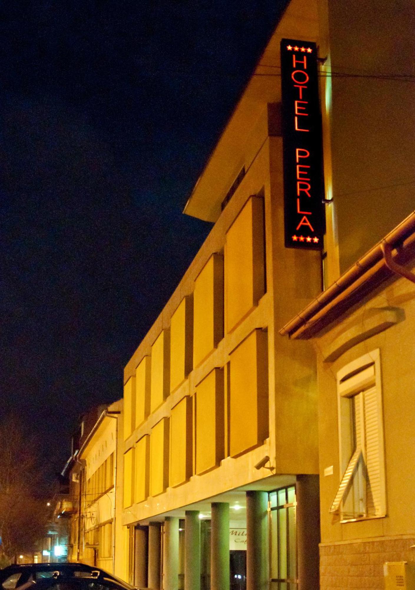 Hotel Perla ทิมิชัวรา ภายนอก รูปภาพ