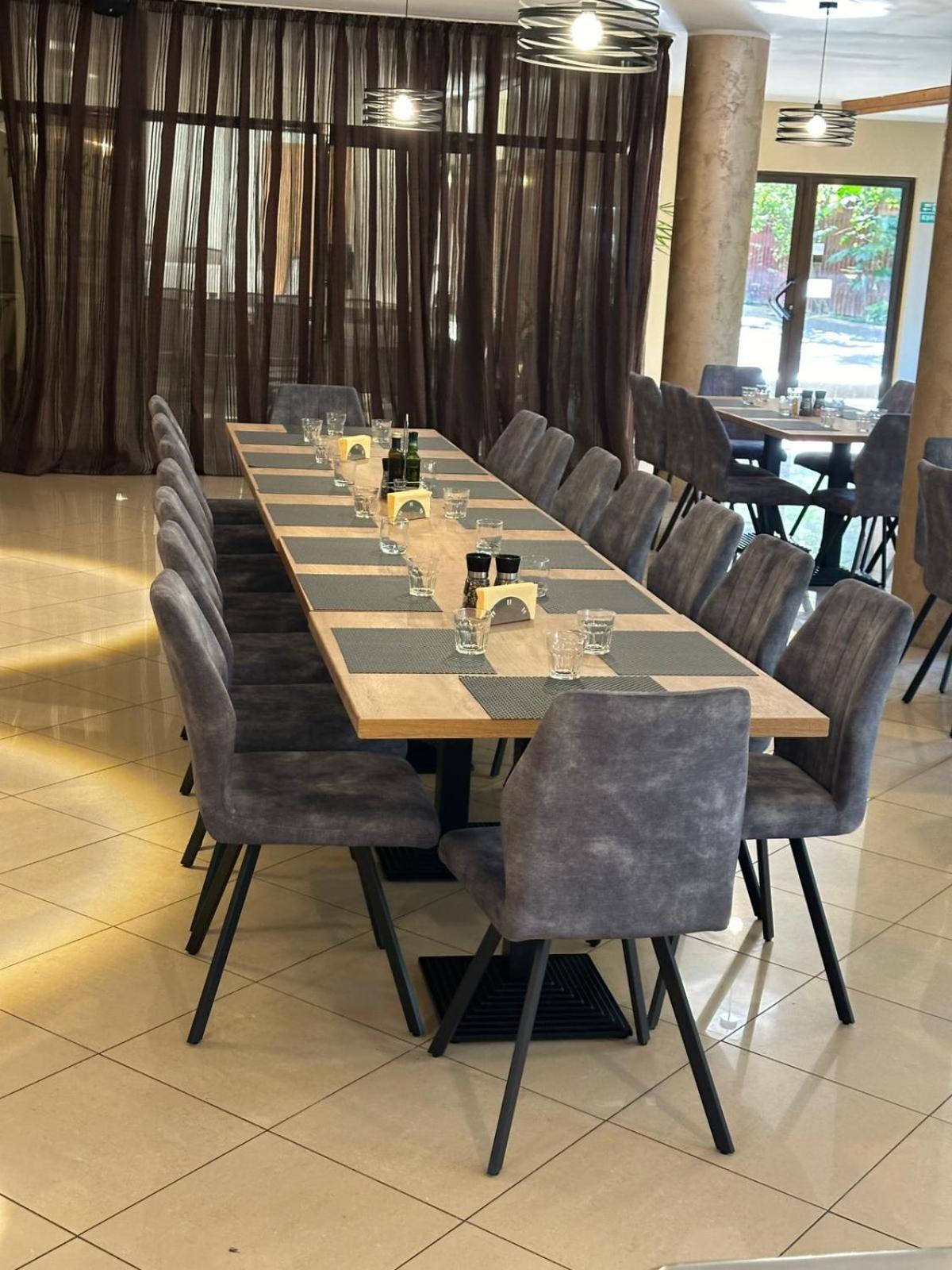 Hotel Perla ทิมิชัวรา ภายนอก รูปภาพ