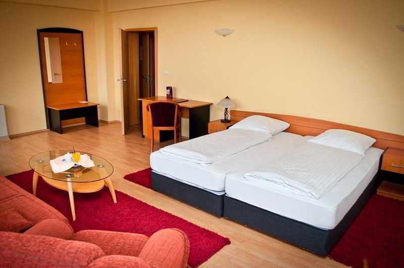 Hotel Perla ทิมิชัวรา ภายนอก รูปภาพ